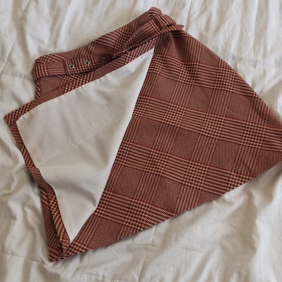 H&M high waisted belted mini skirt 2 - Picture 7 of 12